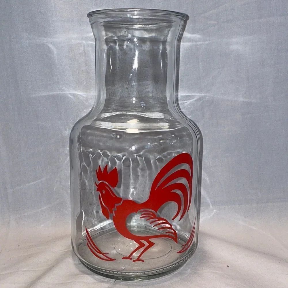Liquid container